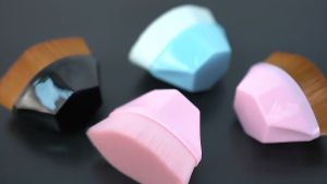 Cọ Makeup Tán Kem Nền Lục Giác Đầu Cọ Bằng Mềm Mịn Chổi Cọ Trang Điểm Phủ Kem Đều Mỏng Nhẹ Giúp Da Căng Bóng Kèm Hộp Đựng TIDO TIDO