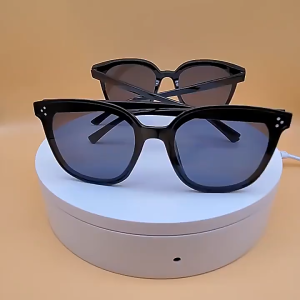 LadyLuxe - Kacamata Retro Hitam Gaya Fashion Style Wanita Pria Sunglasses Eyewear Kaca Mata Kucing Pantai KC001