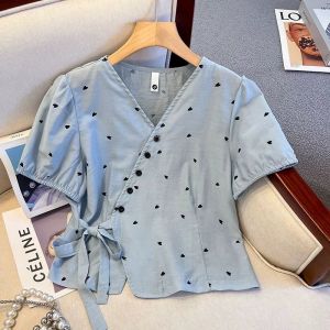 Summer New Design Heart Print V-neck Short Sleeve Womens Shirt Waist Cinched Belted Short Length Top Korean Style Bubble Sleeve
