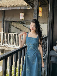 ชุดเดรสยาวผ้าเดนิมลายดอกไม้สไตล์วินเทจสำหรับผู้หญิง ช่วงต้นฤดูใบไม้ร่วง กระโปรงทรงเอเอวสูง ชุดชั้นใน ชุดเดรสยาว