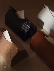 PU Leather Tissue Paper Storage Box Hotel Car Homestay Restaurant Tissue Box Soft Tisu Kotak 皮革纸巾盒