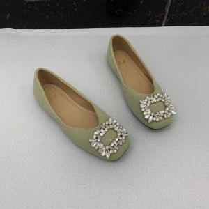 รองเท้าส้นแบนหัวเหลี่ยมแบบสวมสำหรับผู้หญิง สไตล์ฝรั่งเศส พื้นนุ่ม หัวเข็มขัดประดับเพชร รองเท้าแฟชั่นแบบสวม สวมใส่สบาย ฤดูใบไม้ผลิและฤดูใบไม้ร่วง