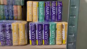 LUX Bar Beauty Soap 80g or 70g - Fragrant Lapis Lazuli Rose and Vanilla - Personal Care Bath & Body Bar Soap