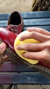 Leather Balsam: Perawatan Produk Kulit Terbaik
