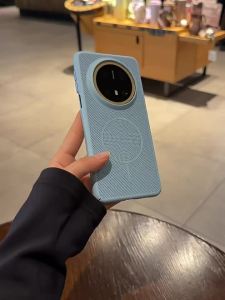 Magnetic Cooling Vent Blue Simple Elegant Phone Case