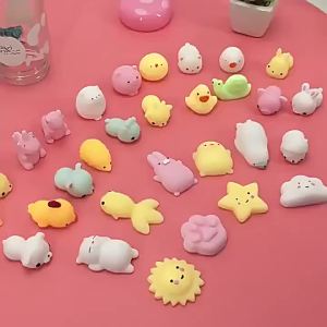 【M】10Pcs Mini Kawaii Cartoon Mochi Toys Soft Touch Stress Relief Squeeze Toys For Kid Adult Gifts Party Favors Classroom Rewards
