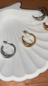 Anting Hoop Putar Elegan Minimalis – Sculpted Twist Earrings Korean Style A396