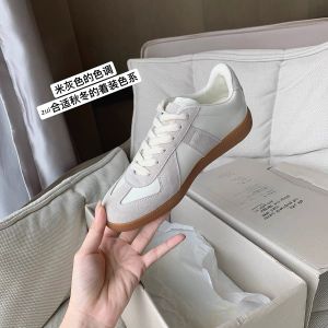Low Top Fashion Sneakers Womens Breathable Mesh Sports Shoes Thick Bottom High Heel Summer Casual Deux Shoes round Toe