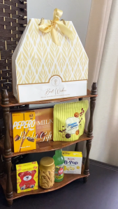 Aurum Gift Bag - Famous Amos Cookie Beryls Alfredo Chocolate Paper bag Halal Event Gift