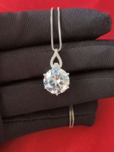 Diamcity (Free Gra Certificate) Kalung Wanita Liontin Bulat Pt950 Moissanite 5 Karat Delapan Hati dan Delapan Panah
