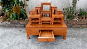 HOMEMAISAK โต๊ะหมู่บูชา กล่องลิ้นชักใต้ฐาน หมู่ 9 หน้า 5 (ไม้สักแท้) ขนาดฐาน กว้าง 50  ยาว 90 สูง 30 สูงรวม 79 ซม. ขนาดลิ้นชัก กว้าง 29 ลึก 40 สูง 8 ซม.