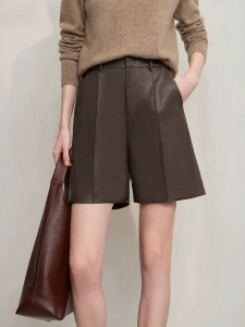 AMII | Minimalist Eco-friendly Leather Shorts