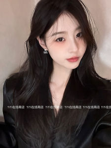 Elegant Letter Pearl Earrings: A High-Quality Women's Fashion Jewelry