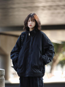 Loose Casual Retro American Style Jacket for Men with Multiple Pockets Spring Autumn Fashionable Outerwear Polyester Fiber