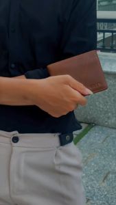 Ví nam da bò cao cấp CNT VN010 sang xịn tiện lợi (Bảo hành 36 tháng)