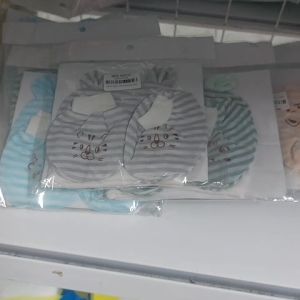 Sét mũbao taybao chân nón cực dễ thương cho bé