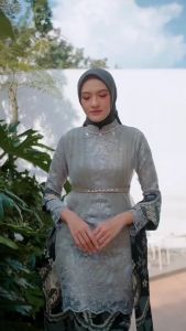 Couple Madinah Sage Kebaya Kemeja Batik Sarimbit Outfit Engagement Wisuda Kondangan Modern