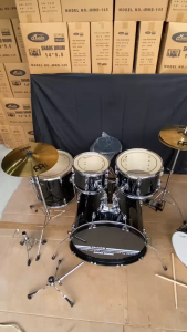 Chard C5G ull-Size 5-Piece Drum Set (Black Red  Blue)