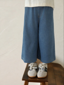 YOEHYAUL | Fade Resistant Breathable Loose Fit Capri Pants For Girls