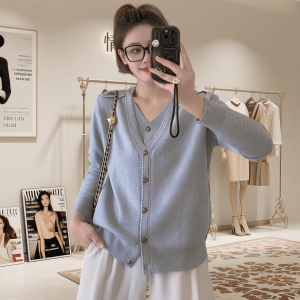 เสื้อสเวตเตอร์ถักคอวีแฟชั่นสำหรับผู้หญิง ฤดูใบไม้ร่วง 2025 เสื้อคลุมกันหนาวแบบเปิดไหล่หลวมๆ ที่สวมใส่สบาย เส้นใยโพลีเอสเตอร์