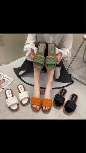 รองเท้าแฟชั่นผู้หญิง นุ่มเบาสบายเท้า สวมใส่สบาย