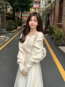 Early Autumn Fancy Gentle Classic Style Pure Desire Goddess Temperament Knitting Sweater Mesh Skirt Suit Two-piece Set Female