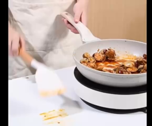 Giá Gác Thìa Muỗng Đũa  Gác Nắp Nồi Khi Nấu Ăn Kẹp Phơi Chăn Mền Quần Áo