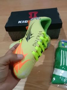 KIDZTUBS Sepatu Bola Anak Paket Komplit Sepatu Bola Tas Skin Deker Kaos Kaki Usia 6-10 Tahun Size 28 29 30 31 32 33 34 35 36 37 KDZ1732011425