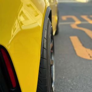 1Set Universal Car Tire Eyebrows Anti-Scratch Protection Strips Carbon Color Car Fender Trim Strip Anti-Scratch Wheels Lip Strip