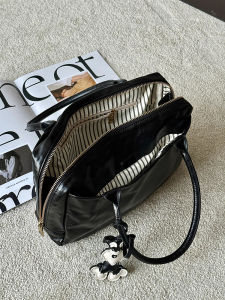 Womens Large Capacity Black Tote Bag 2025 New Fashion Lightweight Luxury Crossbody Pillow Bag Handbag Korean Style Daily Use