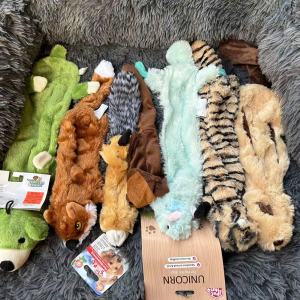 Interactive No Cotton Squeaky Toy for Cats And Dogs Pet Playtime Hunting Simulation Fabric Doll Toy Multi-Pet Universal