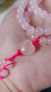 Vòng chuỗi 108 hạt Thạch Anh Hồng tự nhiên size hạt 6.2 li phối bánh xe mã não trái tim thạch anh hồng xinh xắn sang trọng | Hoa Minh Gem