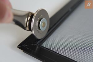 ลูกกลิ้งมุ้งลวด ใช้สำหรับรีดมุ้งลวด มุ้งไฟเบอร์ ลูกกลิ้นคุณภาพดี