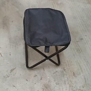 Handbag Style Portable Folding Stool Multifunctional Aluminium Picnic Fishing Folding Chair Bangku Lipat Ringan 迷你折叠凳子