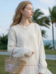 Laid-back Style Cable Knit Sweater