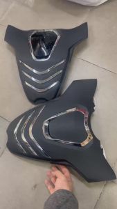 Mặt nạ 3 sọc xe thay thế xe SH350i.