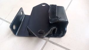 Pangkon Persneling & Trans Mounting Mitsubishi Cold T120