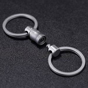 Titanium Alloy 360-Degree Rotating Self-Locking Keychain — Quick-Release Key Fob with Retractable Design and Carabiner Clip