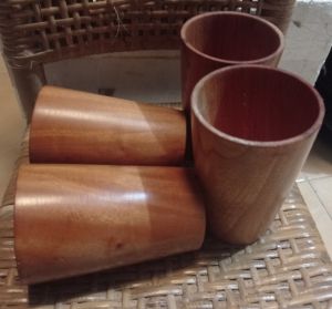Sandal kayu bakiak