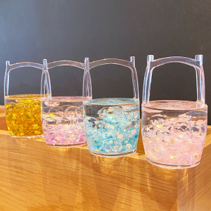 Delicate Acrylic Keychain with Running Oil Liquid Sand Bottle Cute Childrens Backpack Pendant Girls Keychain Small Fashion Gift