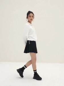 เป็นแฟชั่นเรียบง่ายส รองเท้าผ้าใบผู้หญิง, รองเท้าเสริมส้น, รองเท้ามินิมอล รองเท้าวิ่งสไตล์เกาหลี ๆ ผ่อนรูปแบบสวยงาม ส่งจากไทย รับประสบการณ์สูง