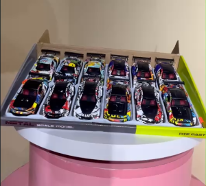 3611C-2 Mô hình xe ô tô kim loại pull-back tỉ lệ 1:36 - 1 chiếc (KT 12x5.3x4.9cm)