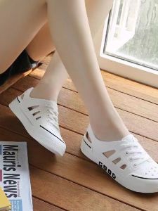 ผู้หญิง รองเท้าแตะเปียก-น้ําสไตล์ใหม่ Hollow Out Integrated Outdoor Slip-Resistant นุ่ม Bottom Head Covering ลำลอง รองเท้า