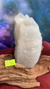 trụ tinh thể Thạch Anh phantom trắng clear quartz tự nhiên không đèn năng lượng vũ trụ mã 296