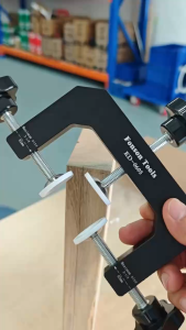 Three Way U-shaped Clamp
