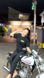 Kaos PERINTIS BUKAN PEWARIS: Desain Kaos Unik & Bahan Cotton Combet