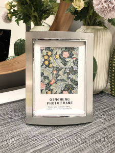 Modern Silver Metal Photo Frame Desk Top Wedding Picture Frame Bedroom Decor Luxury Simple Style Rectangle Shape Print Included
