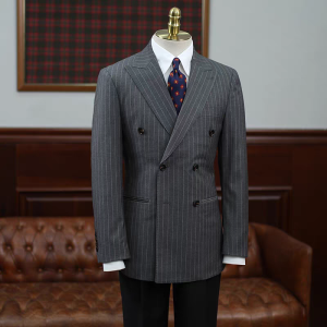 Fashion Peak Lapel Dark Gray Striped Business Suit Jacket Man Blazer Formal Party Prom Tuxedos Plus Size Custom Suit Jackets