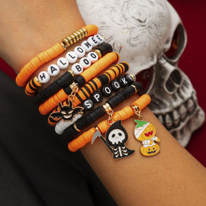 Kunjoe ชุดสร้อยข้อมือผีฟักทองตัวอักษรฮาโลวีน7ชิ้นสำหรับผู้หญิงผู้ชายกำไลลูกปัดเซรามิกนิ่มแบบกอธิคอุปกรณ์2024สำหรับวันฮาโลวีน