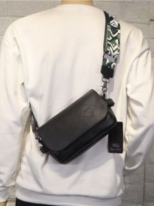 กระเป๋าสะพายข้างผู้ชาย Threebox สไตล์ญี่ปุ่น กระเป๋าสะพายข้างผู้หญิงแบบสะพายไหล่เดียว กระเป๋าสะพายข้างขนาดเล็ก สไตล์สตรีท กระเป๋าสะพายข้างแบบสะพายข้าง